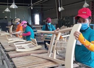 Wood exports endure decline for second consecutive month